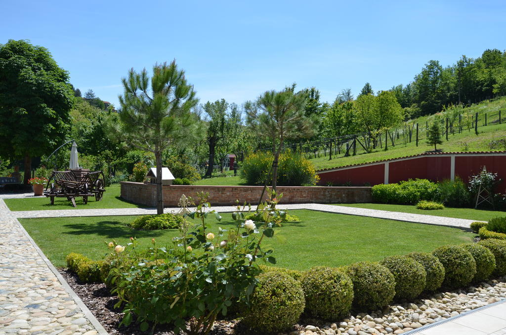 Cascina Castagneto Hotel Castell'Alfero Exterior photo